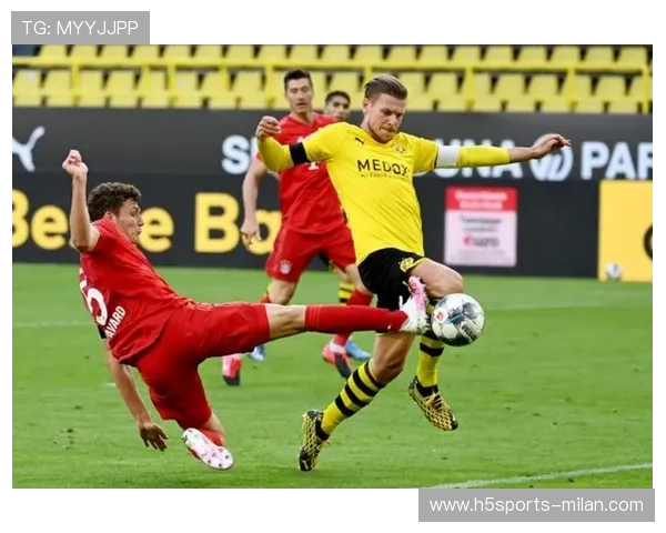 多特穆科科插上补射为球队扳平比分的青春之光