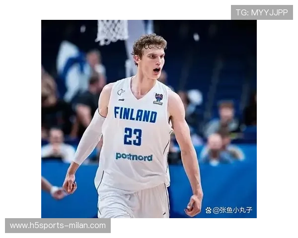 爵士马尔卡宁外线再中三分展现稳定投射