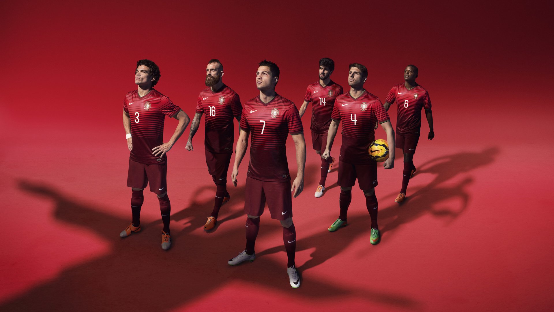 “马科斯·莫奇的防守技术与战术洞察力，成就阿根廷美洲狮队的核心力量”